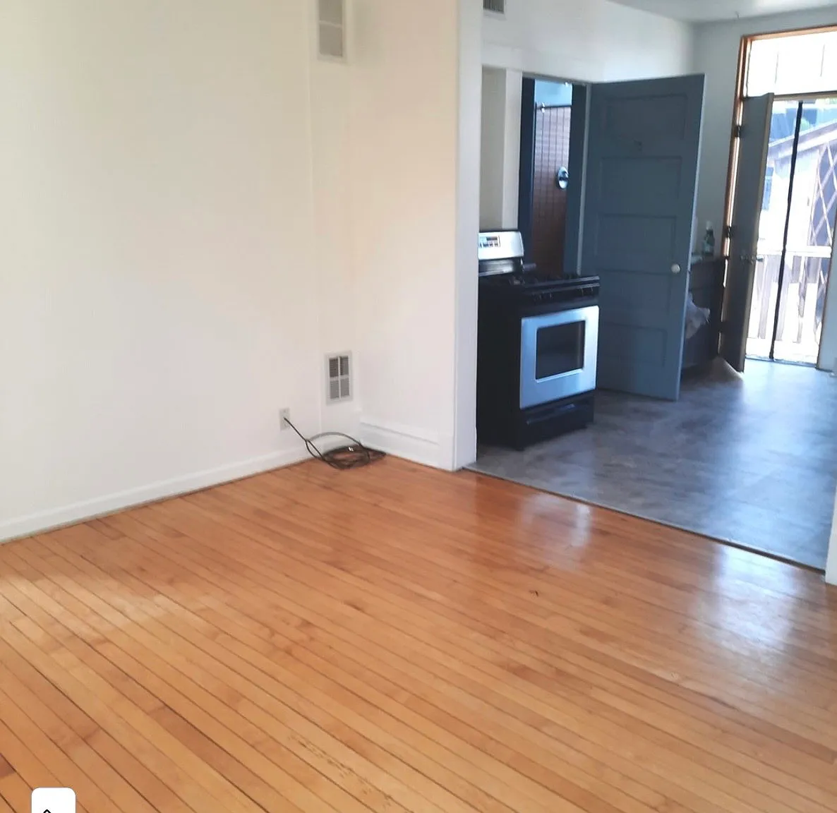 2 bed, 1.0 bath, $1,700 — Photo 2
