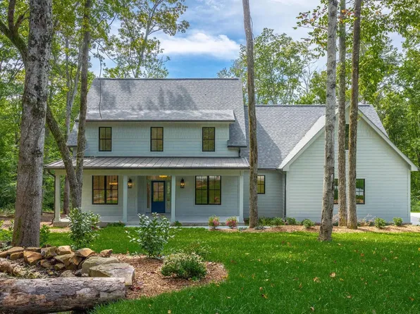 460 Spring Dr, Signal Mountain, TN 37377
