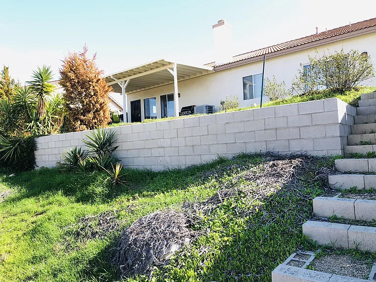 27540 Canterbury St — Photo 18