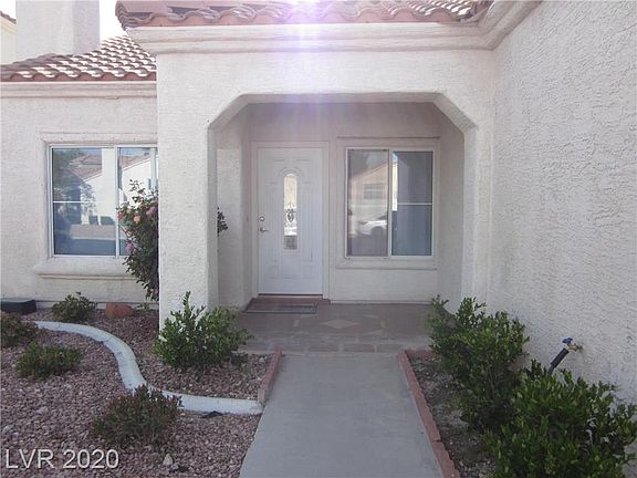 4th image of 1425 Country Hollow Dr