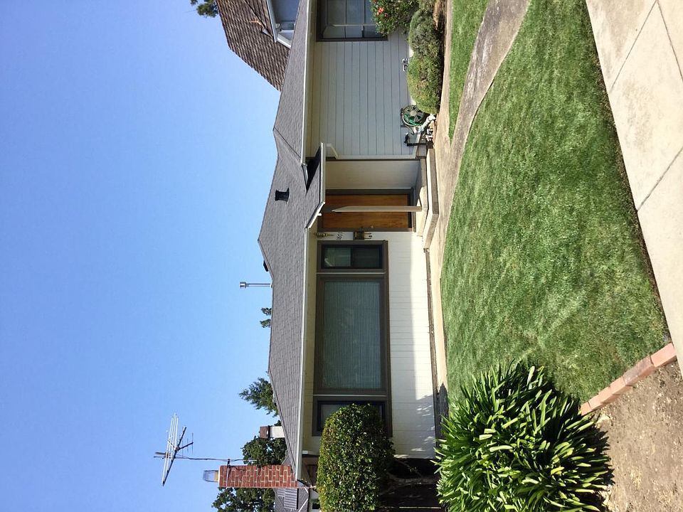1st image of 1871 Park Blvd