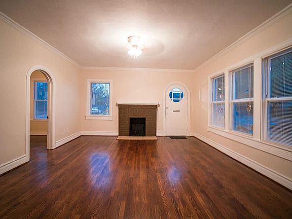 3rd image of 2815 Rosewood St
