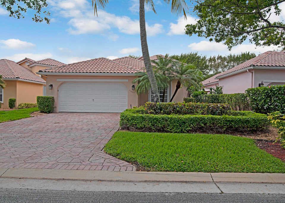 1st image of 11065 Indian Lake Cir
