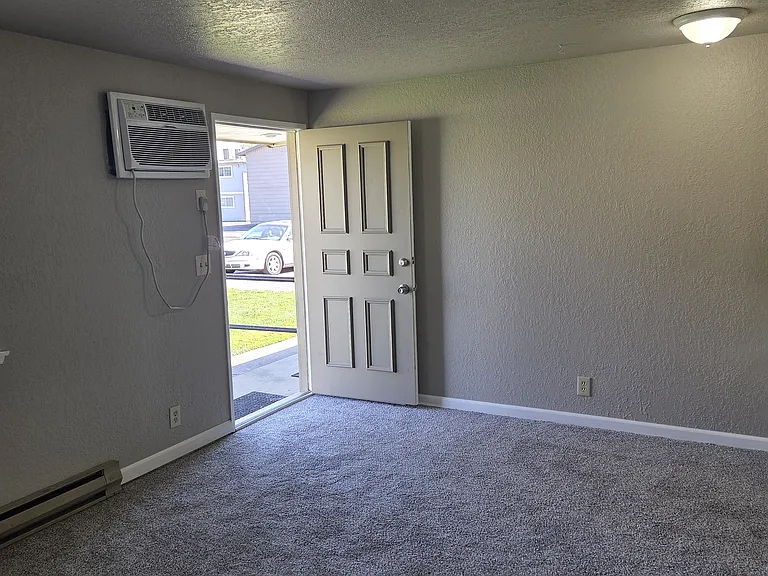 1020 SW Puff Ln #B — Photo 7