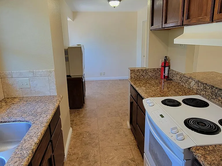 1033 S Ridge Dr — Photo 11