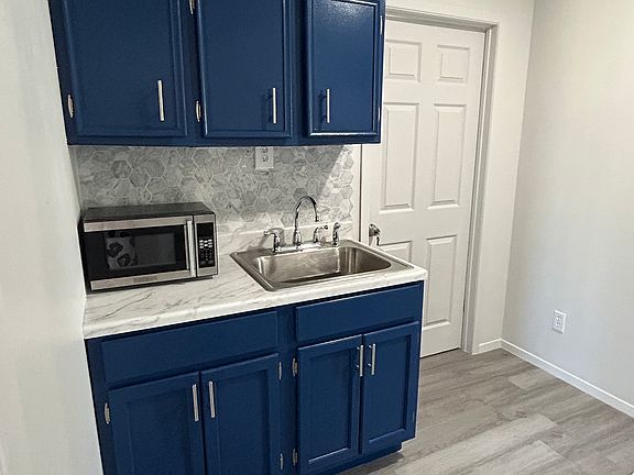 3rd image of 75 Vera Cruz Ave #A