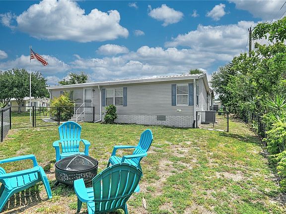 3rd image of 1039 Wren Cir