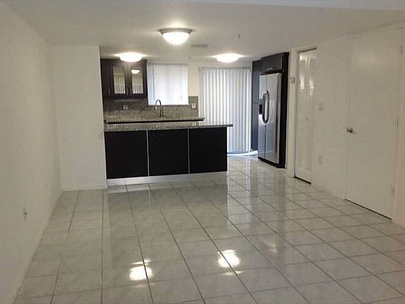 4th image of 611 NW 82nd Ave APT 303