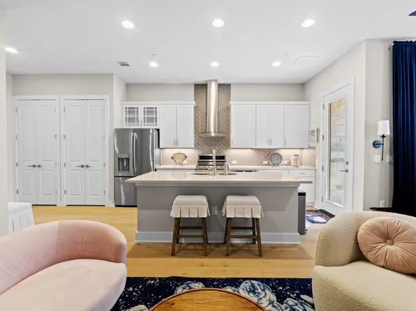 4323 Spicewood Springs Rd #6, Austin, TX 78759