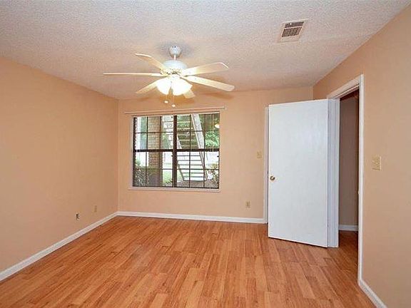 4th image of 5001 Grande Dr APT 112