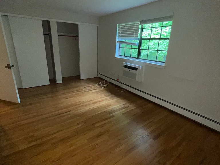 109 Sycamore Ln #B — Photo 4