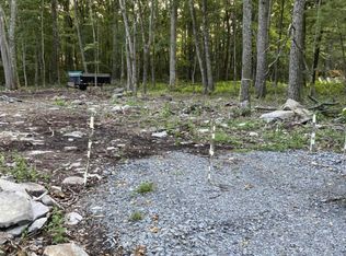 110 Mud Pond Rd, Shohola, PA 18458