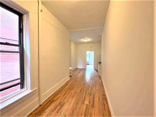 Rented by Bond New York | media 4