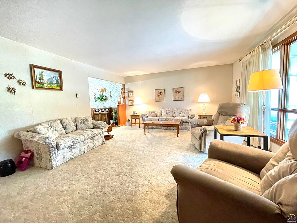 10043 SW Indian Hills Rd, Wakarusa, KS 66546 Zillow