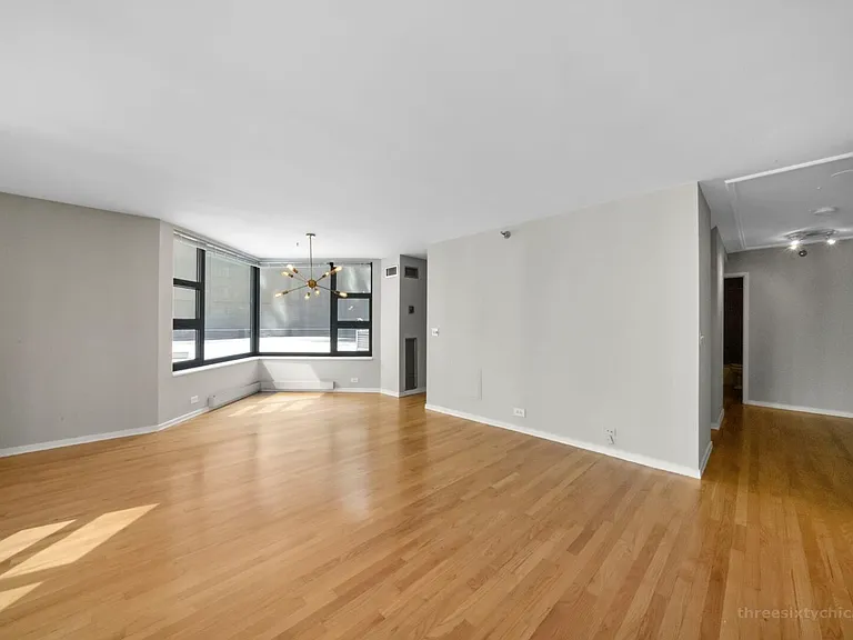 401 E Ontario St #409 — Photo 18