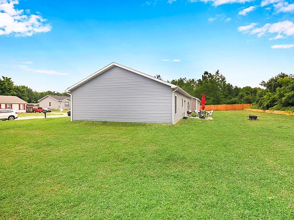 3rd image of 29206 Norman Ct