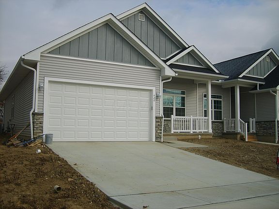2nd image of 418 Terrace Dr