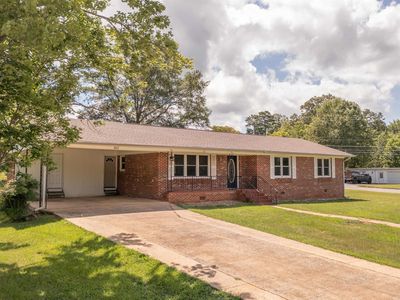 802 9th Ave NE, Jacksonville, AL, 36265