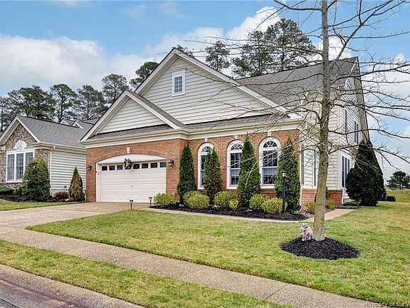 3rd image of 6843 Arthur Hills Dr