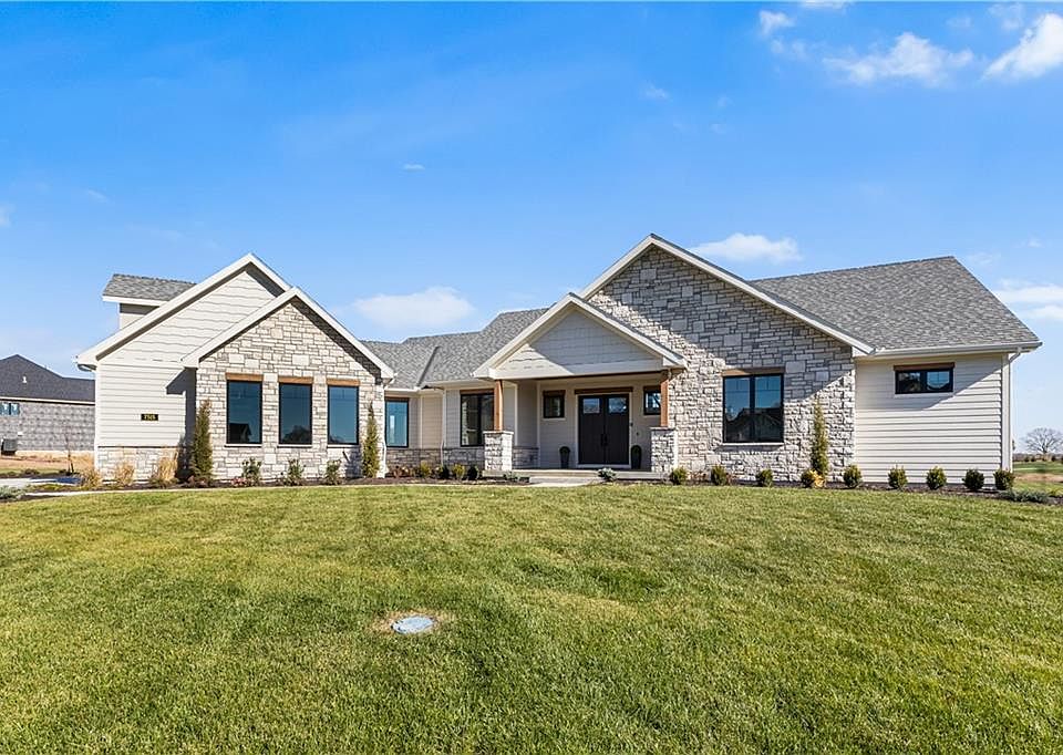 1st image of 7515 NW Fawn Cir