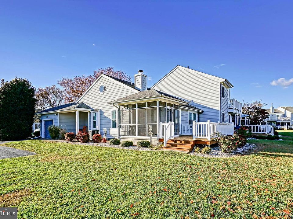 1st image of 30975 Crepe Myrtle Dr Unit 116