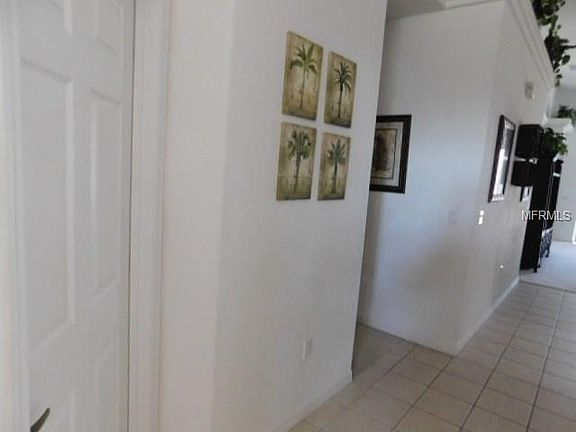 4th image of 234 Vine Dr