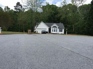 387 Glenmoor Pl, Winder, GA 30680
