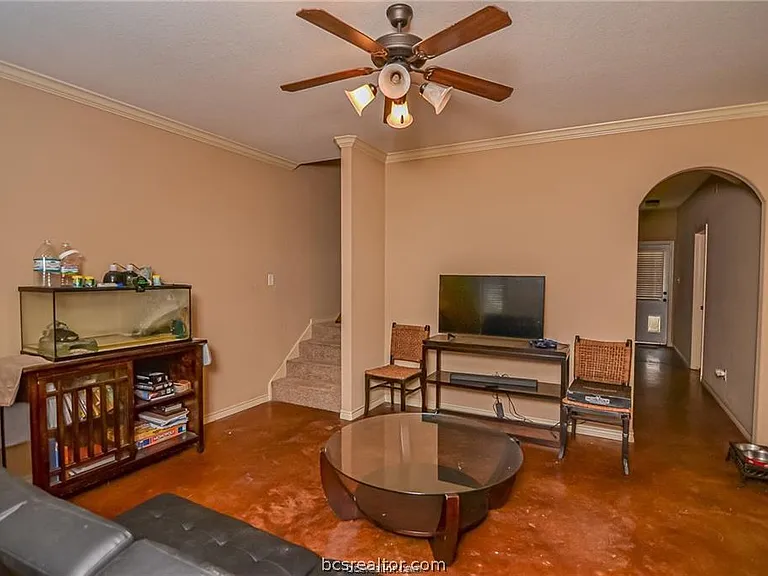 3221 Sergeant Dr — Photo 3