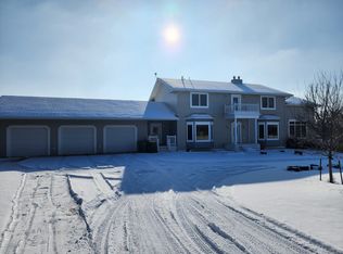 8459 Burr Oak Loop, Bismarck, ND 58501