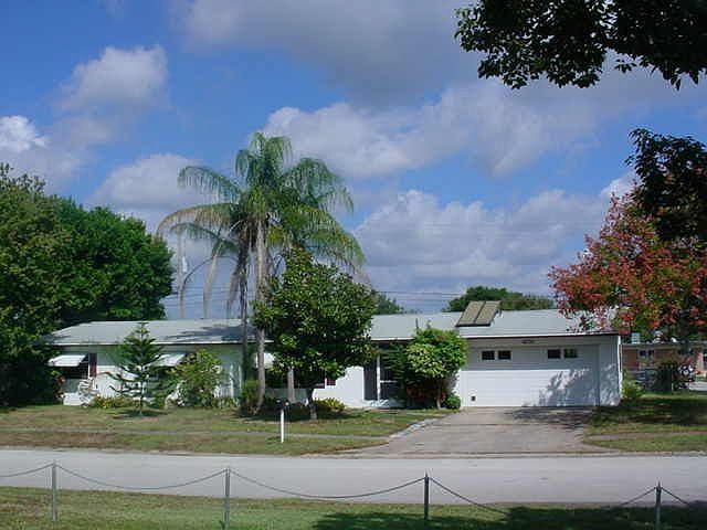 1st image of 4270 Carlysle Ave
