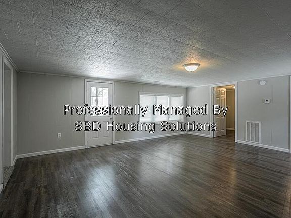 3rd image of 107 SW 9th St #Oak