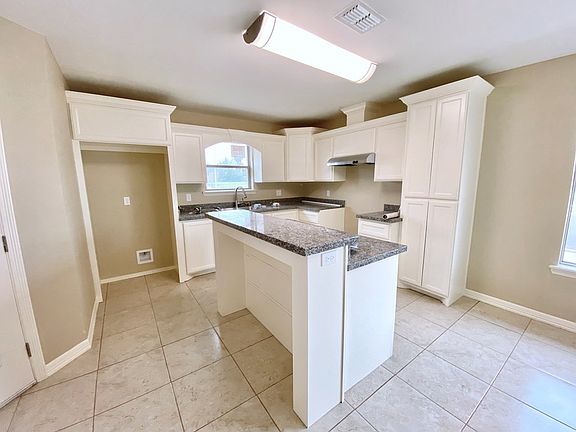5th image of 3839 Renata Dr