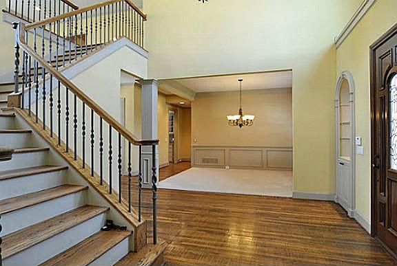 2nd image of 3401 Lakebrook Dr