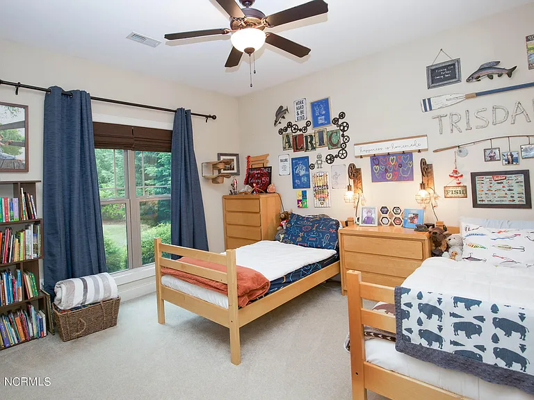 237 Rothbury Dr — Photo 44
