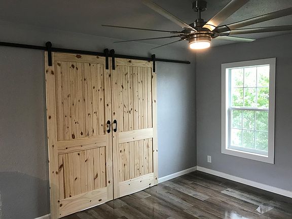 2nd image of 622 Texan Trl APT 1