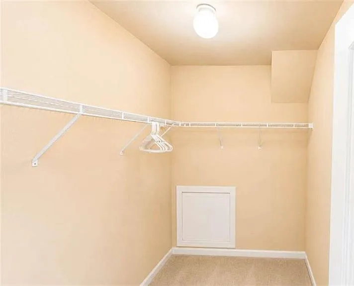 1186 Diamond Xing — Photo 32
