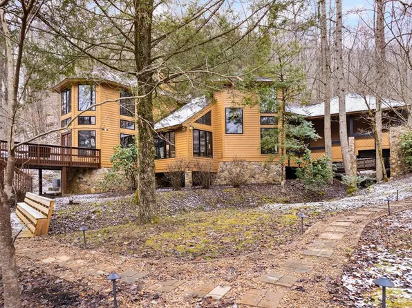 870 Stone Coal Rd, Pikeville, KY 41501