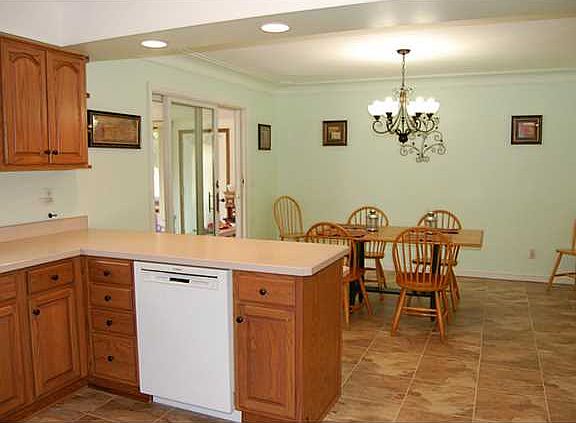 4th image of 125 Parkside Dr