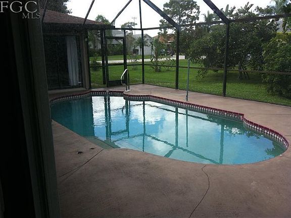 2nd image of 17240 Woodbine Way