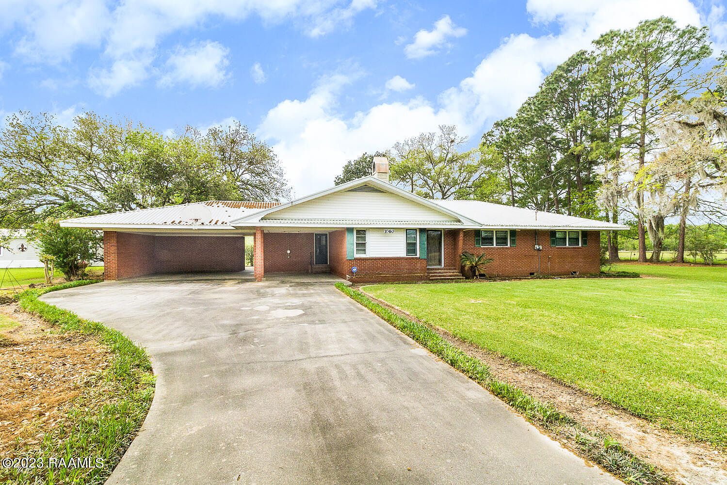 1060 Dupuis Rd, Breaux Bridge, LA 70517 MLS 23002186 Zillow