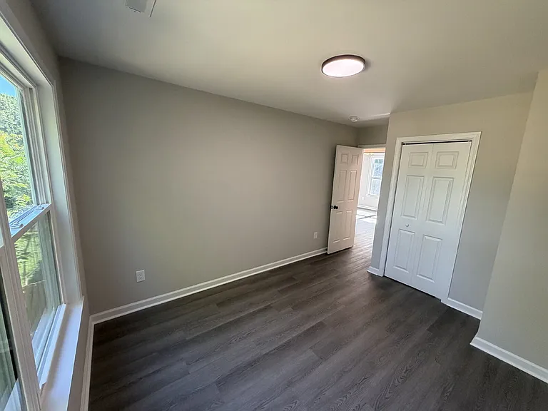 2036 Harrison Ave — Photo 20