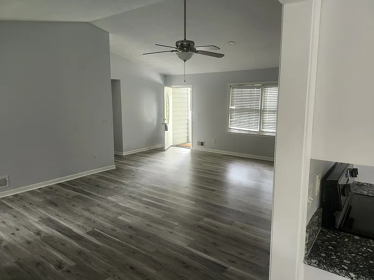 701 Talemwood Ct — Photo 12