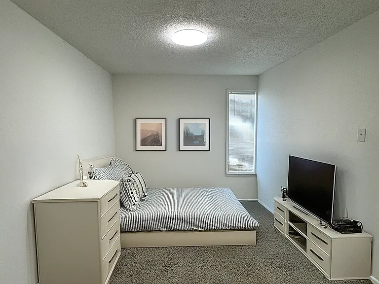 Admiral Pointe — Photo 8