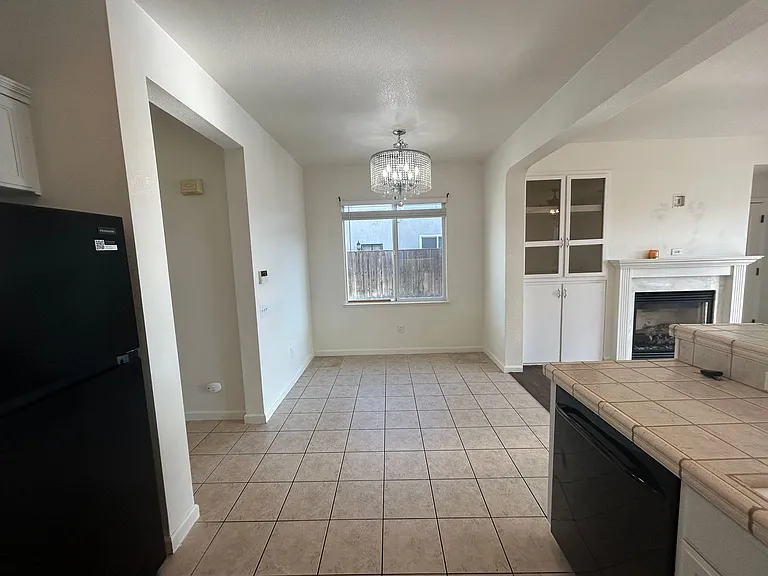 3293 Dewar Ln — Photo 7