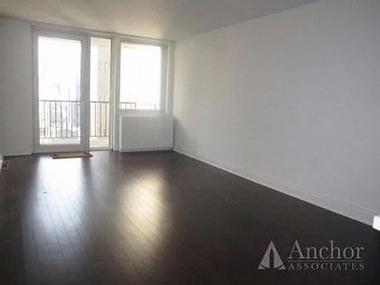 Rented by Anchor Associates | media 22