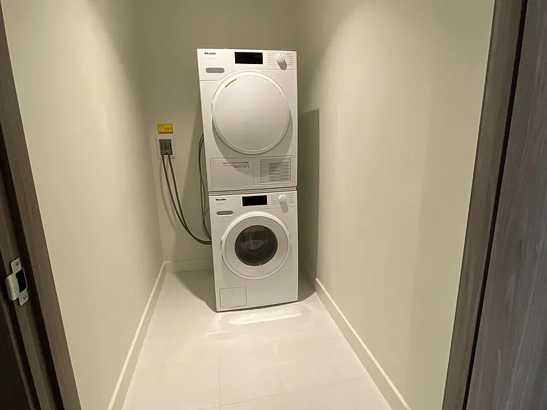 95 McMahon Dr #Townhouse 510 — Photo 8