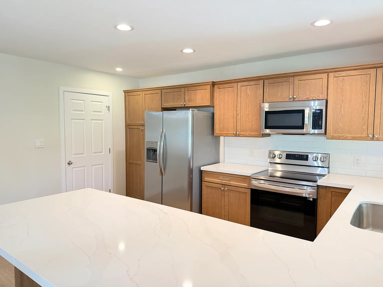 3 bed, 1432 sqft, $2,800 — Photo 2