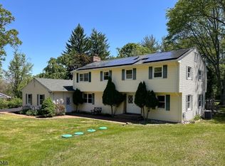 957 Cherry Hill Rd, Princeton, NJ 08540