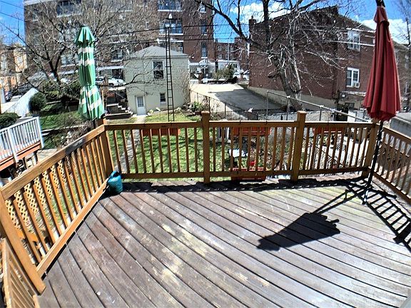 3rd image of 5021 Celtic Ave #1