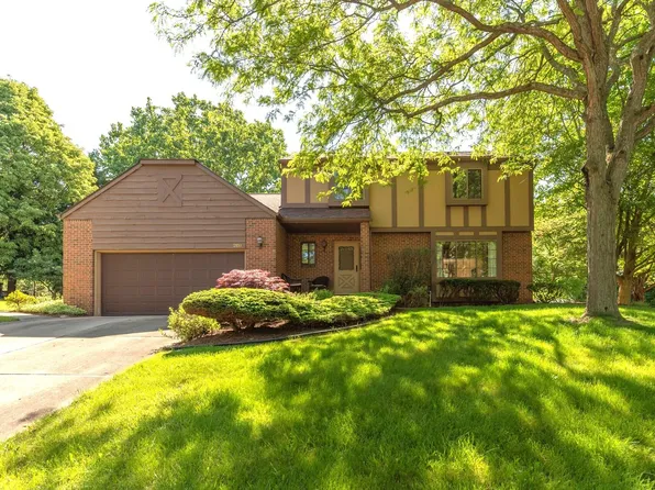 2110 Ardenne Dr, Ann Arbor, MI 48105
